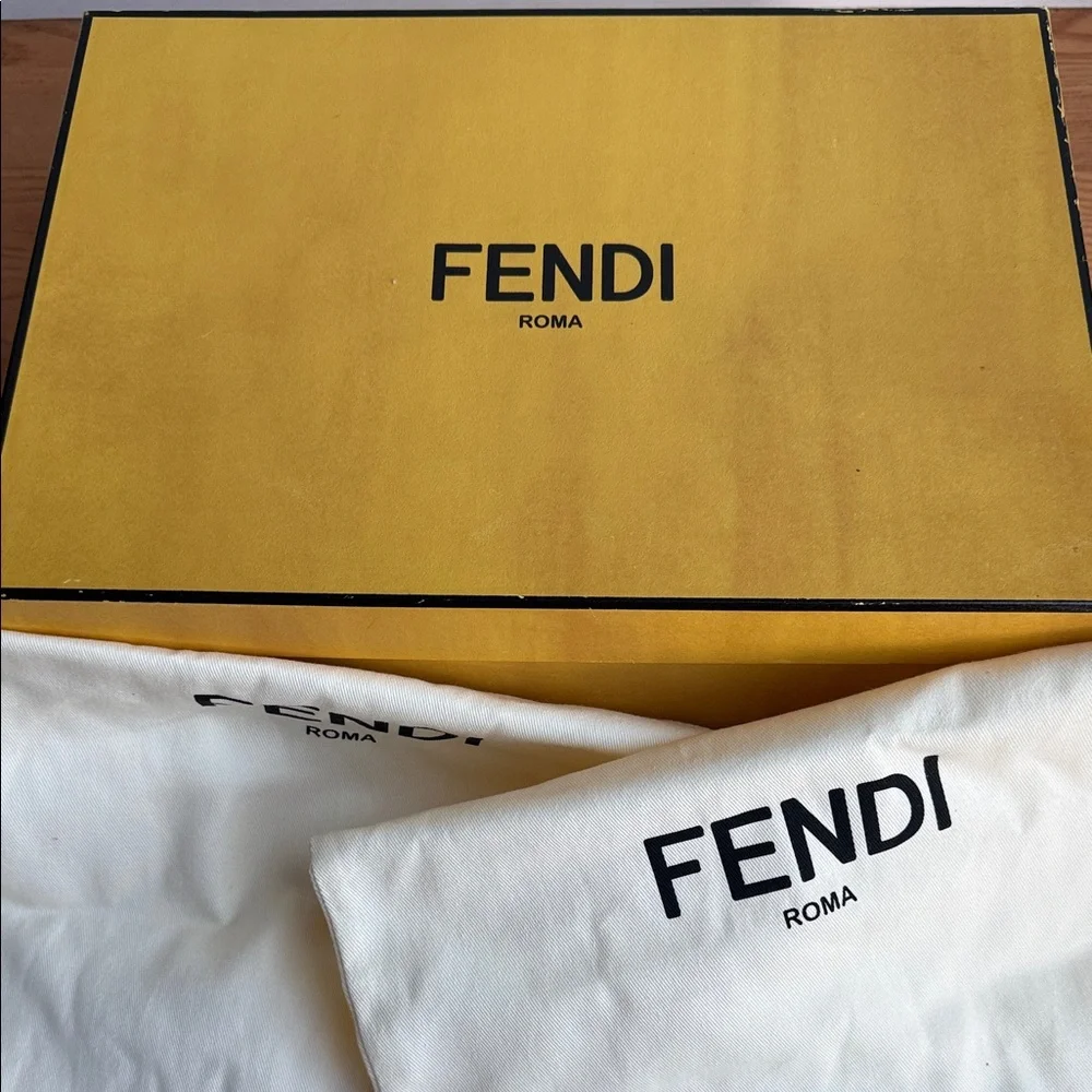 Fendi Black Low-Top FF Logo Roma Sneakers - Picture 7 of 9